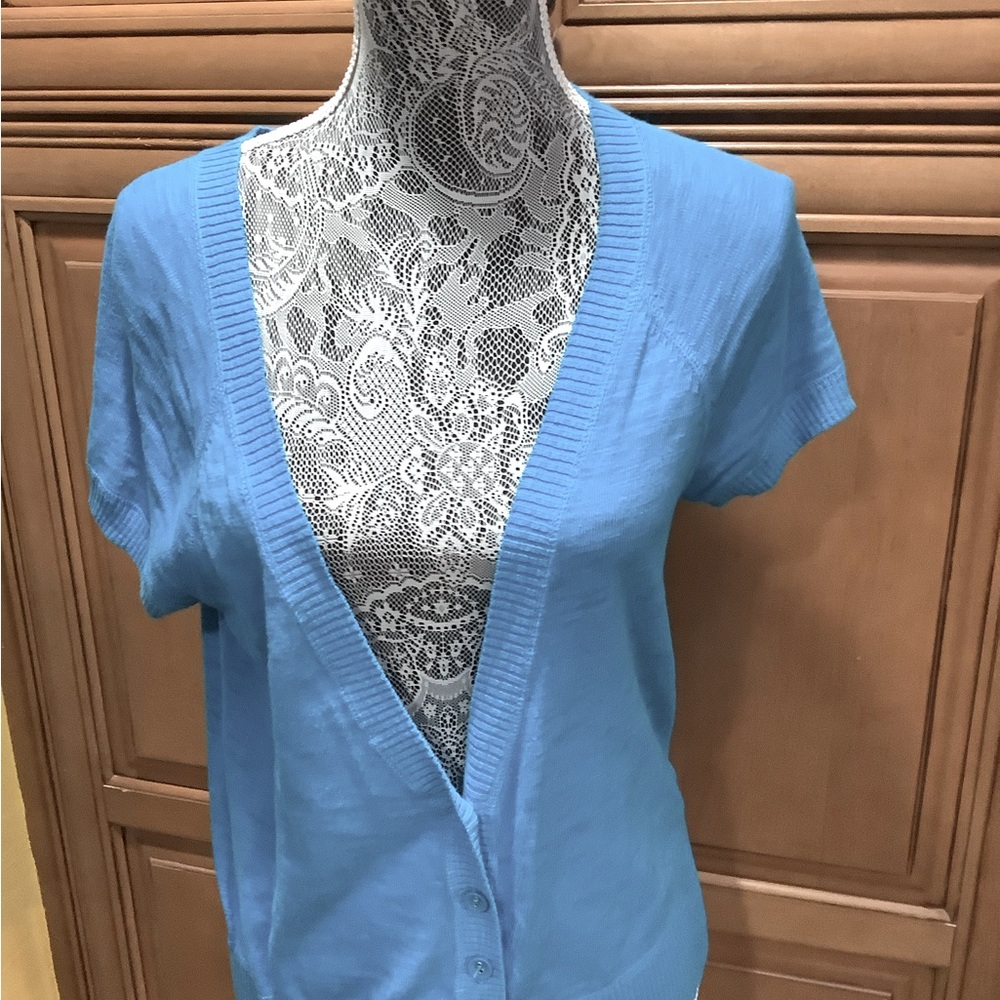 SHORT SLEEVE V NECK BLUE CARDIGAN SWEATER